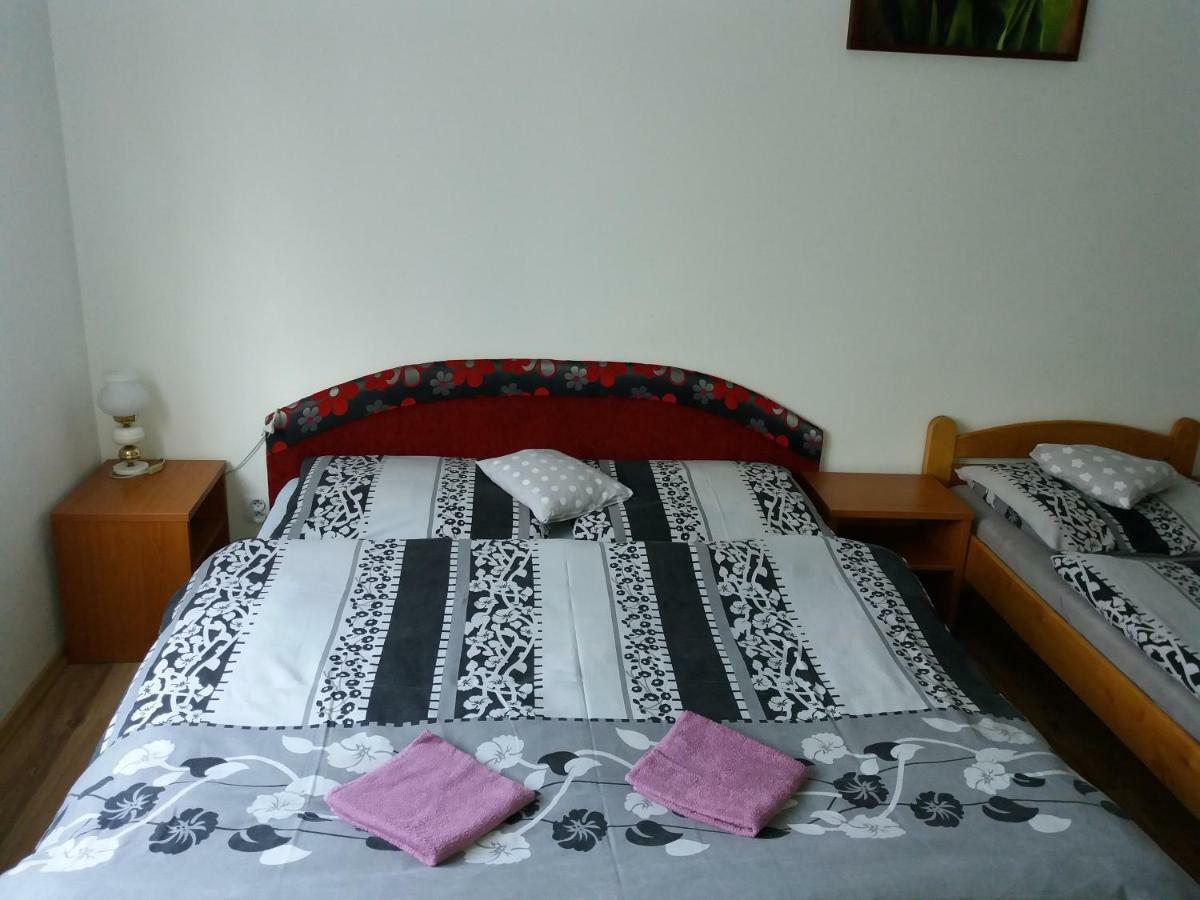 Privat U Damiana Apartment Velky Slavkov Luaran gambar
