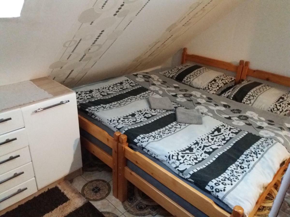Privat U Damiana Apartment Velky Slavkov Luaran gambar